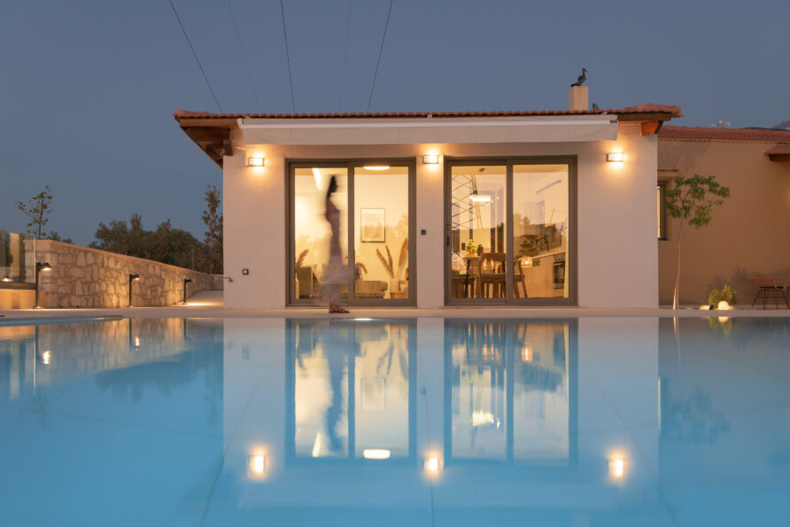 Planning Your Rethymno Villa Holiday: Best Seasons, Heated Pools, Car Rental & 25 Local Tips