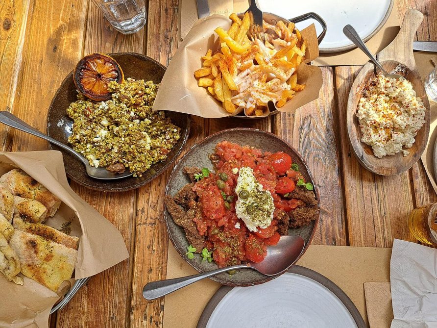 Where to Eat in Rethymno: The Insider’s Guide to Cretan Tavernas, Seafood & Gastronomy